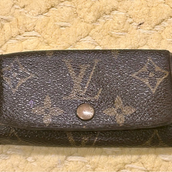Louis Vuitton Accessories - SOLD 🎊🎊🎊Louis Vuitton key holder
